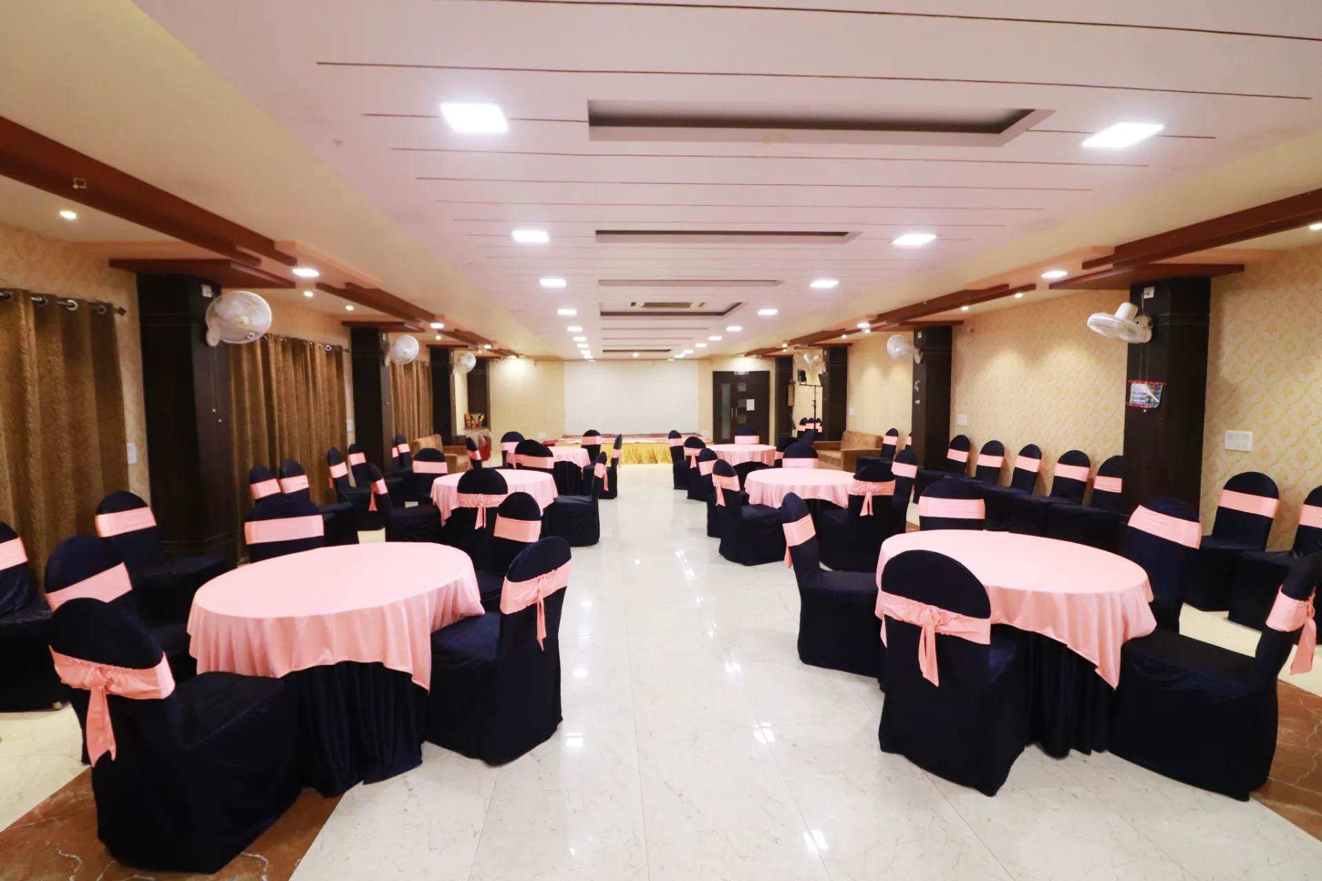 Hotel Welcome Inn, Shahdol